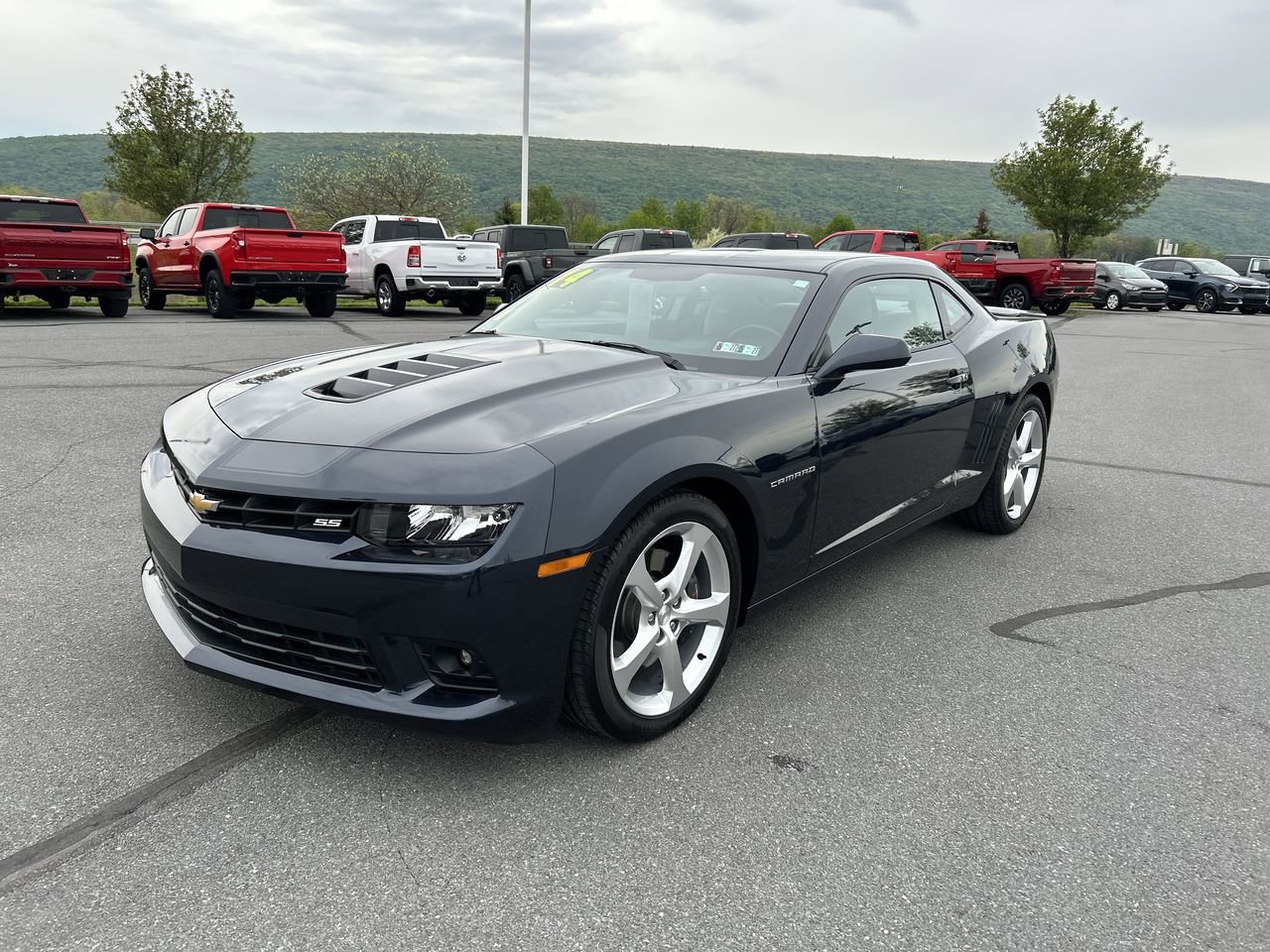 Used 2014 Chevrolet Camaro SS RWD image 3