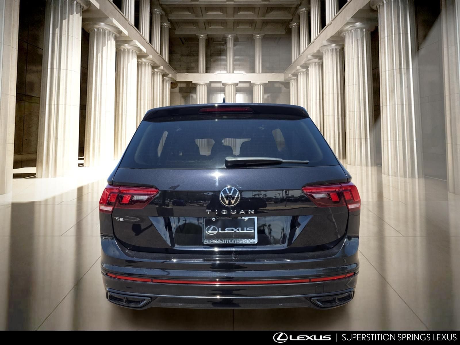 Used 2023 Volkswagen Tiguan SE R-Line FWD image 5