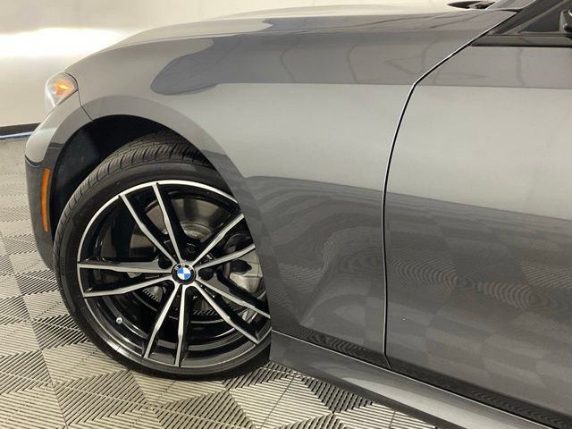 Used 2021 BMW 330i xDrive Sedan w/ M Sport Package AWD/4WD image 32