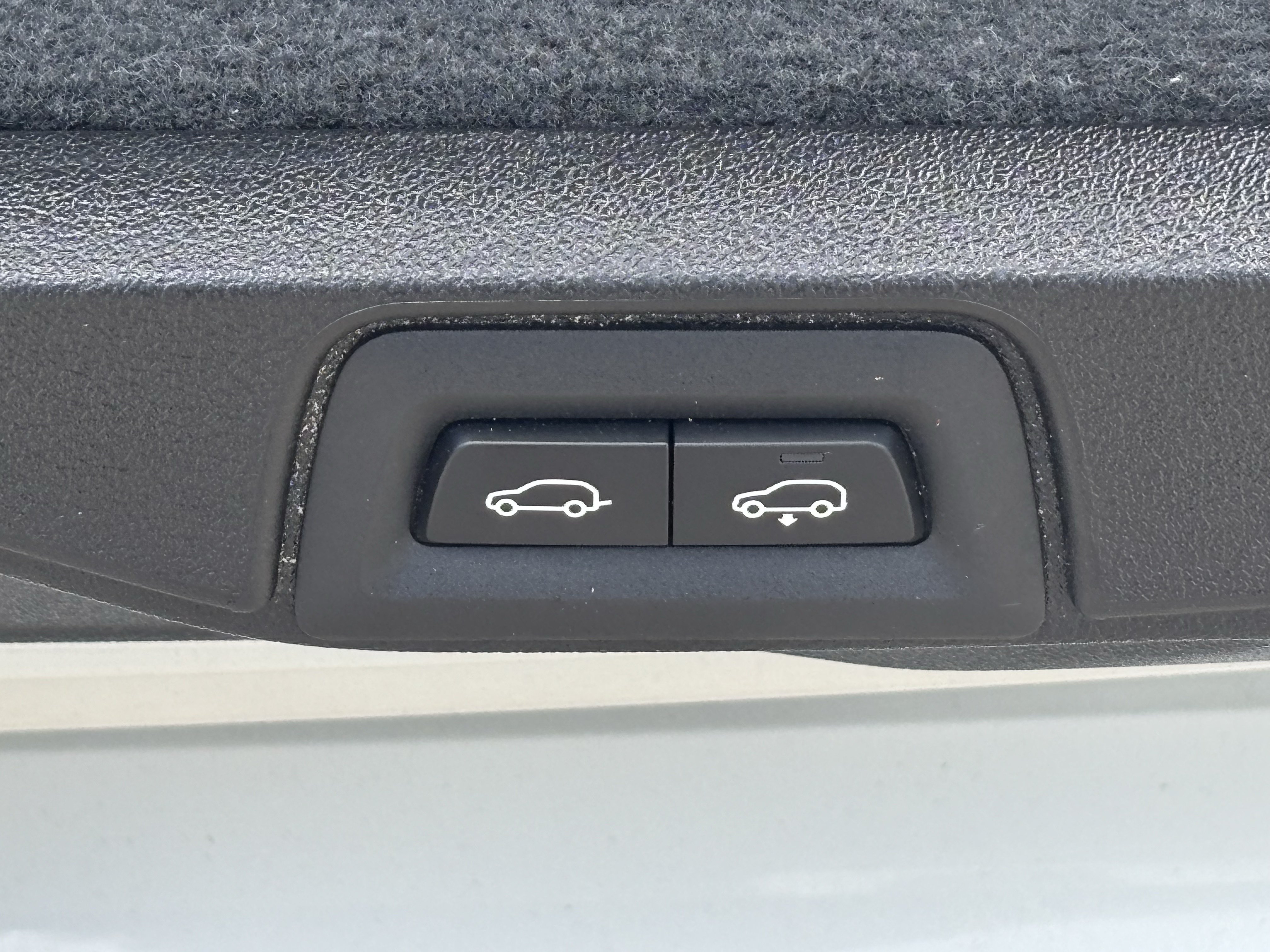 Used 2025 BMW X7 M60i AWD/4WD image 13