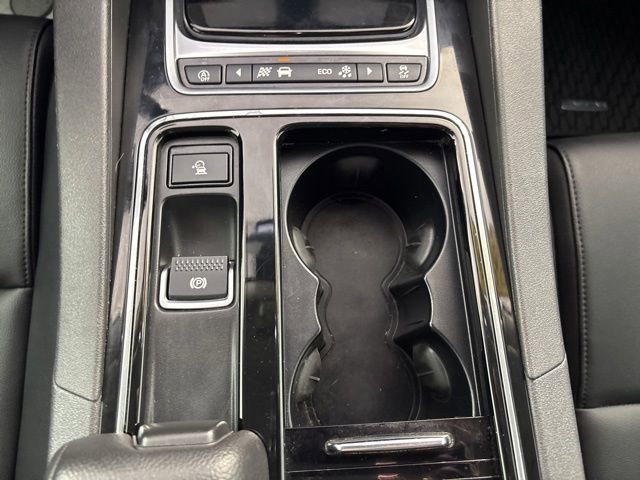 Used 2019 Jaguar F-PACE Premium AWD/4WD image 7