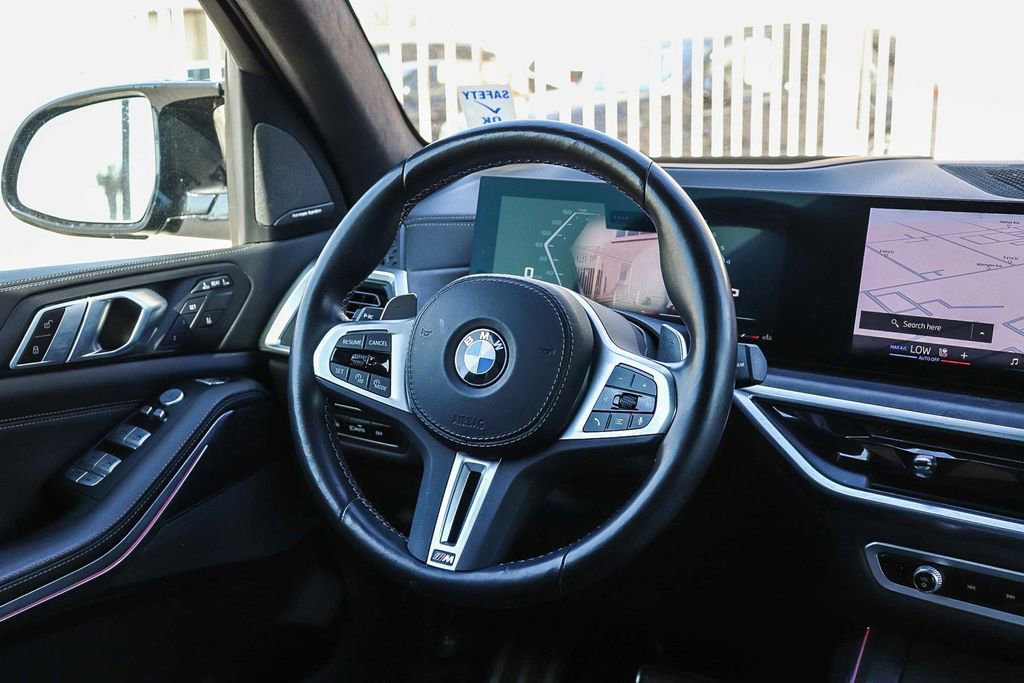 Used 2024 BMW X7 M60i AWD/4WD image 16