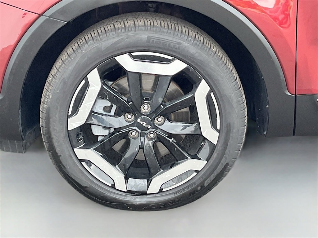 Used 2024 Kia Telluride EX w/ EX Captain's Chair Package image 35