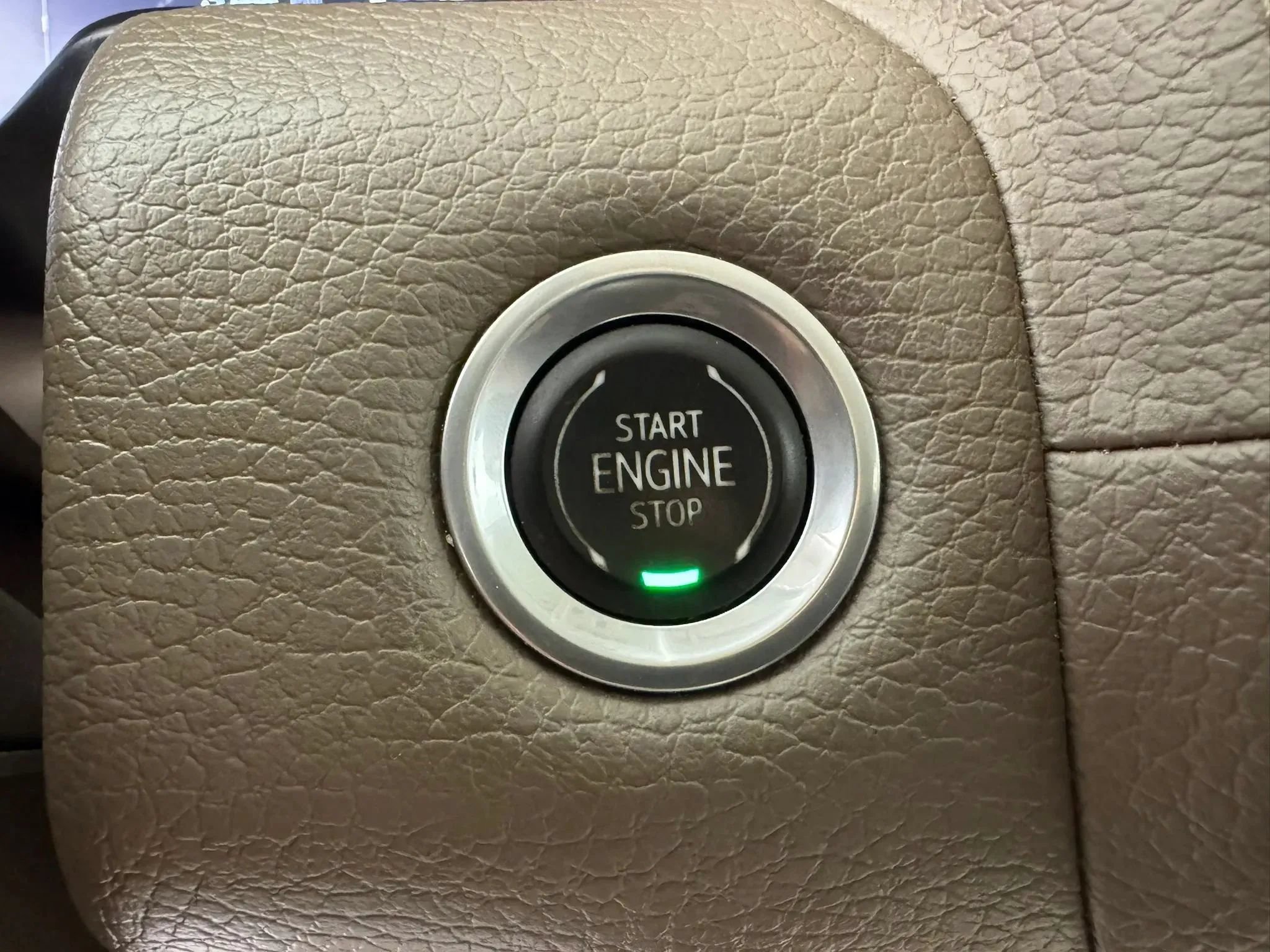 Used 2022 GMC Yukon XL Denali AWD/4WD image 17