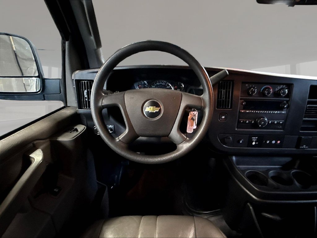 Used 2019 Chevrolet Express 3500 Extended RWD image 11