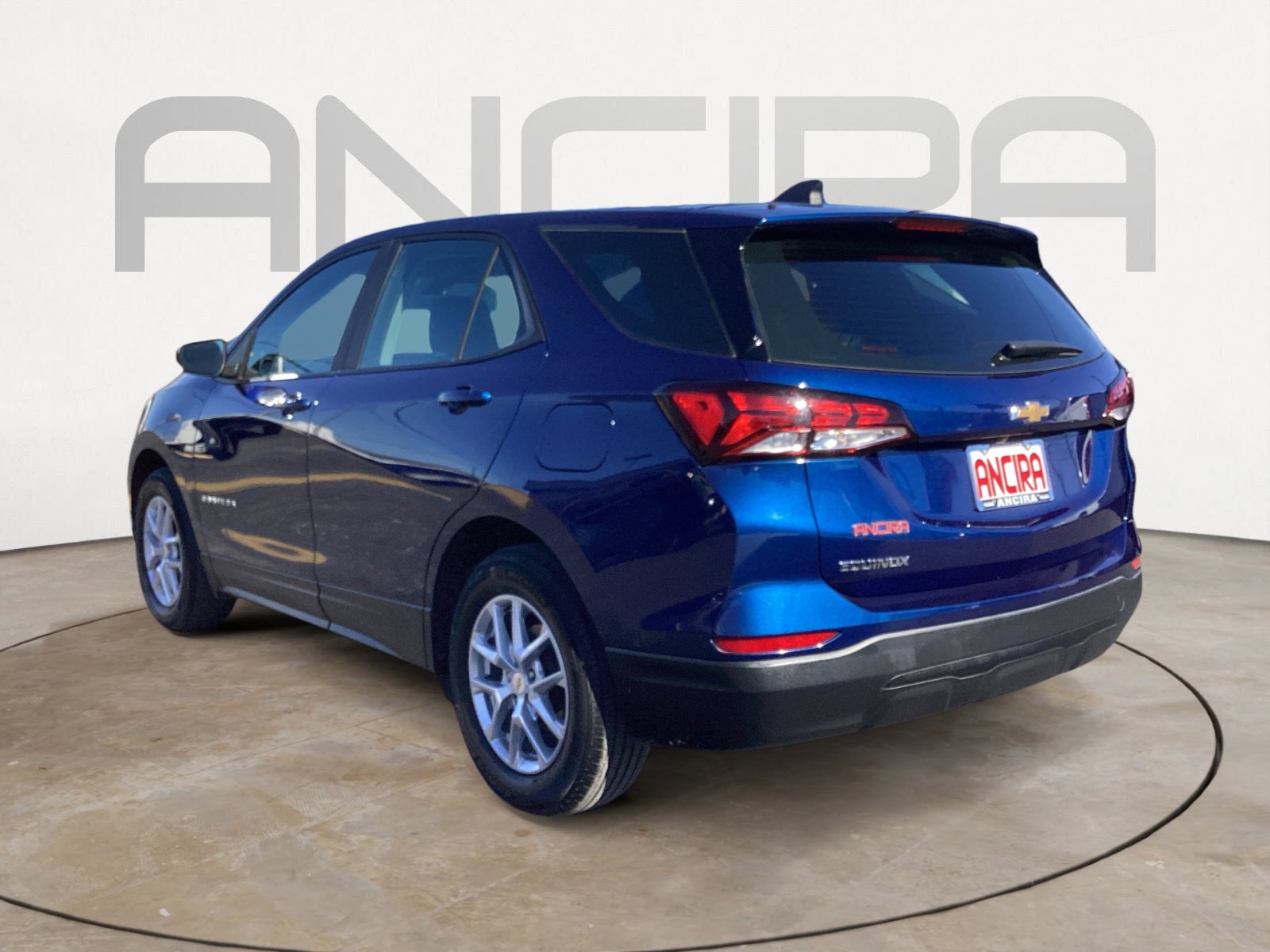 Used 2023 Chevrolet Equinox LS image 9