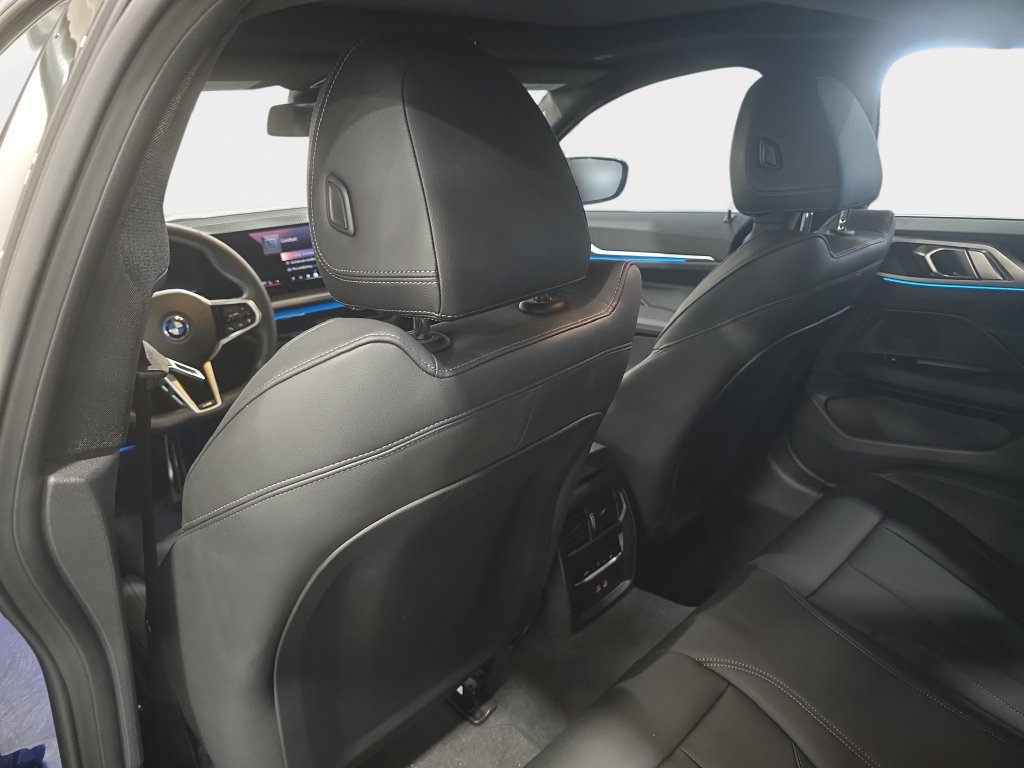 Certified 2025 BMW i4 eDrive40 RWD image 9