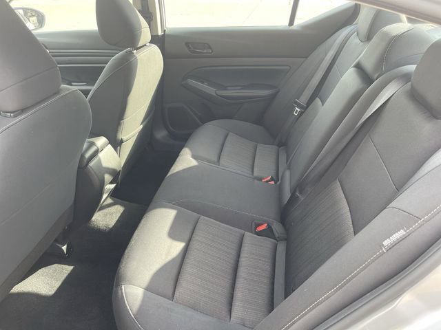 Used 2024 Nissan Altima 2.5 SV FWD image 13
