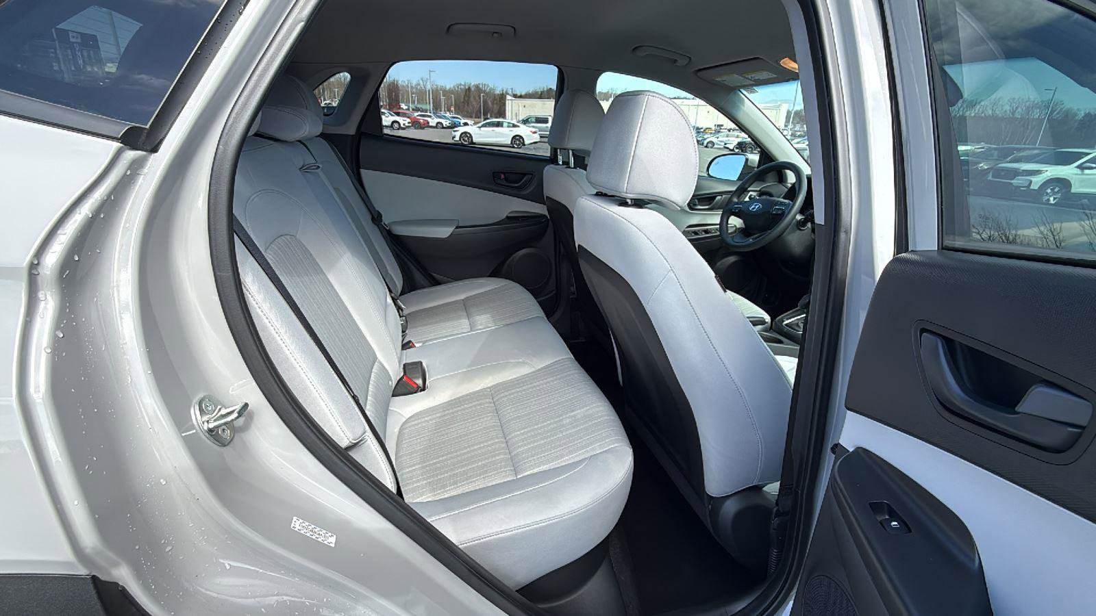 Used 2023 Hyundai Kona SEL image 19