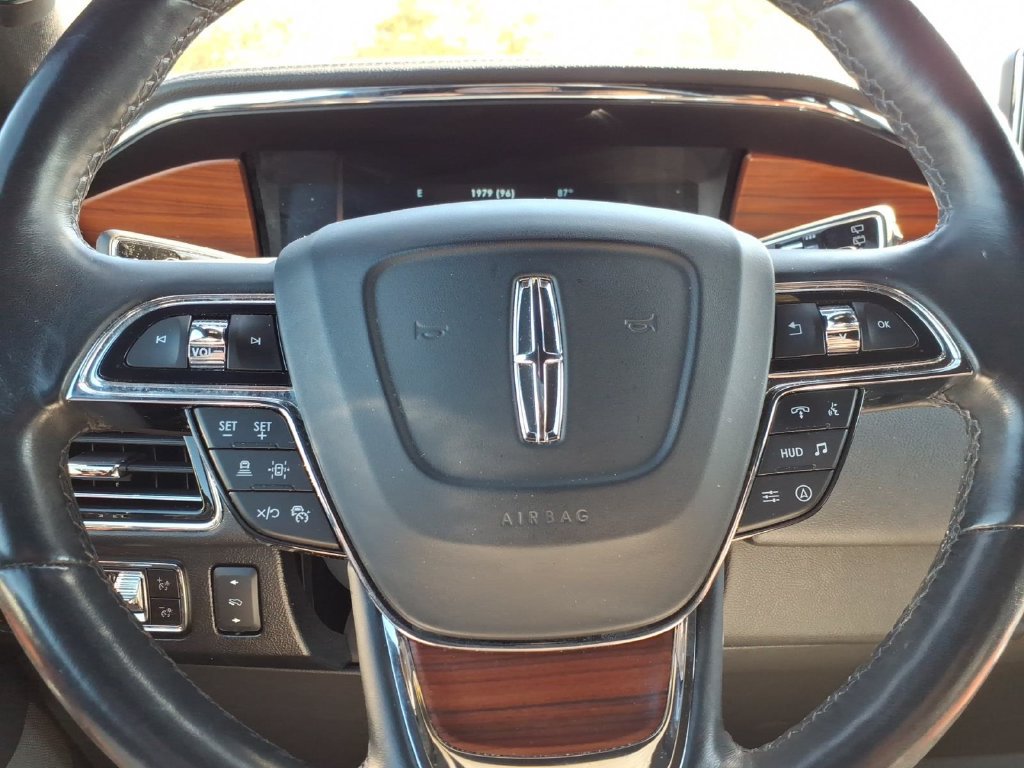 Used 2024 Lincoln Navigator Reserve AWD/4WD image 23