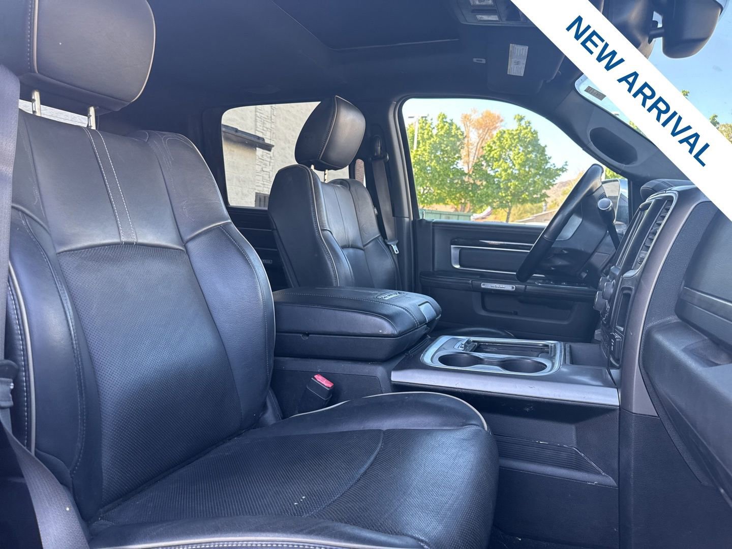 Used 2017 RAM 3500 Laramie Longhorn AWD/4WD image 9