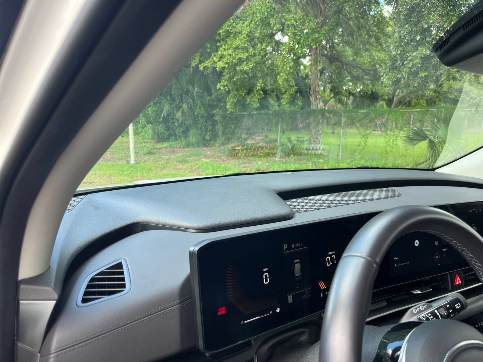 Used 2026 Kia Carnival FWD image 34