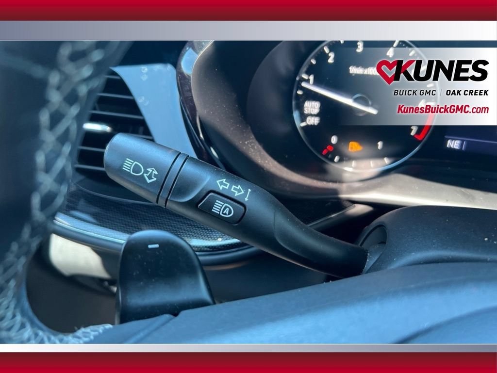 Used 2023 Buick Envision Preferred FWD image 17