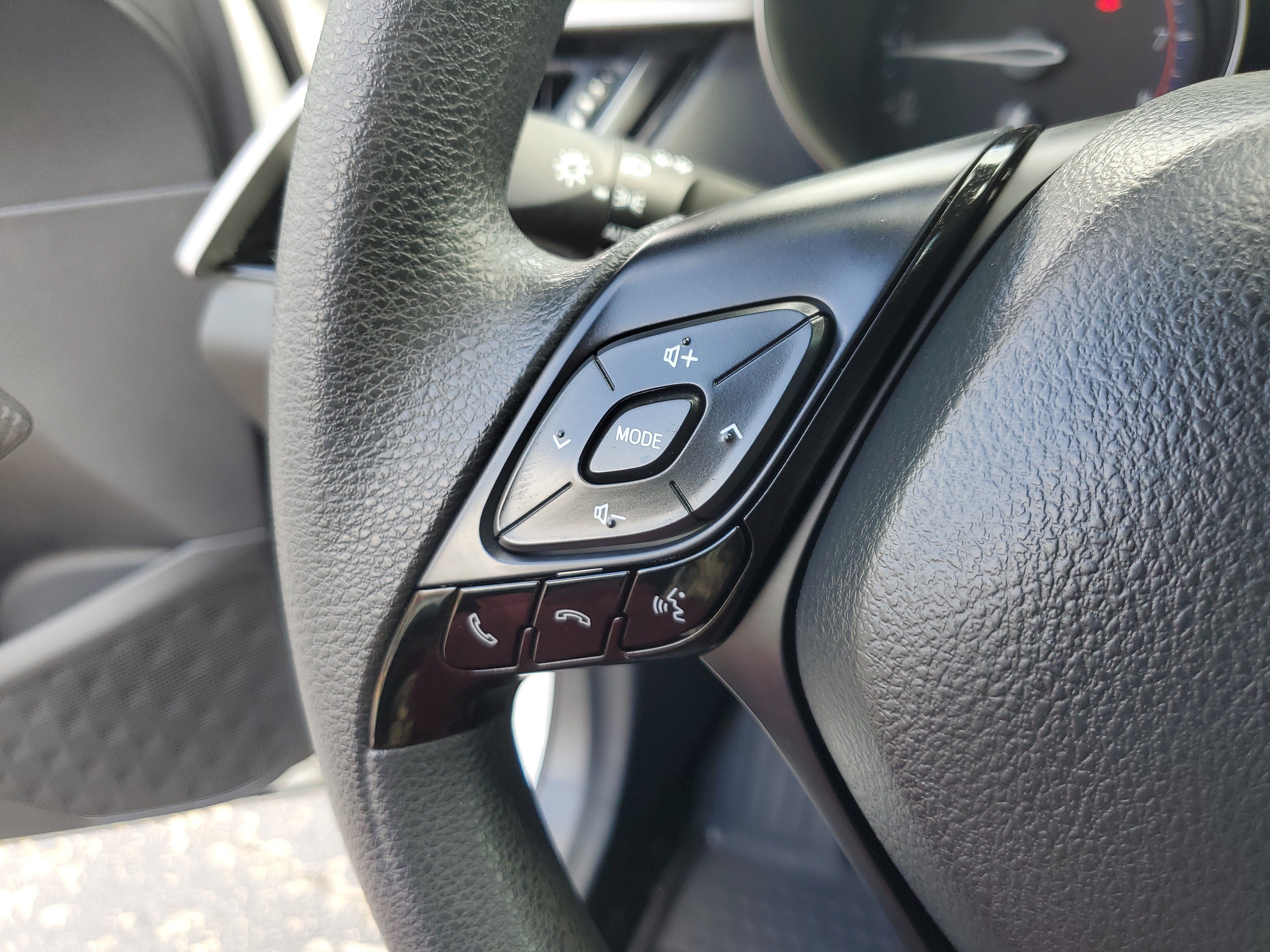 Used 2021 Toyota C-HR LE FWD image 26