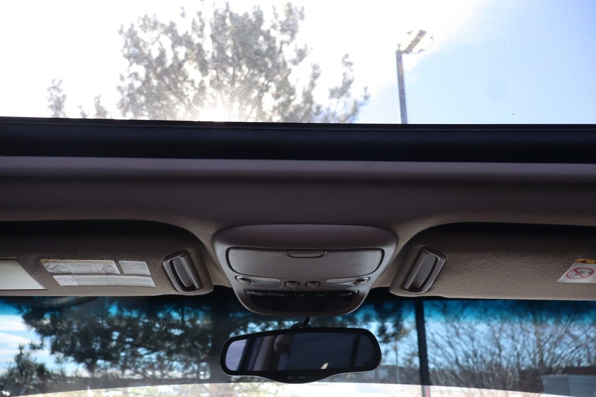 Used 2003 Toyota Sequoia Limited image 30