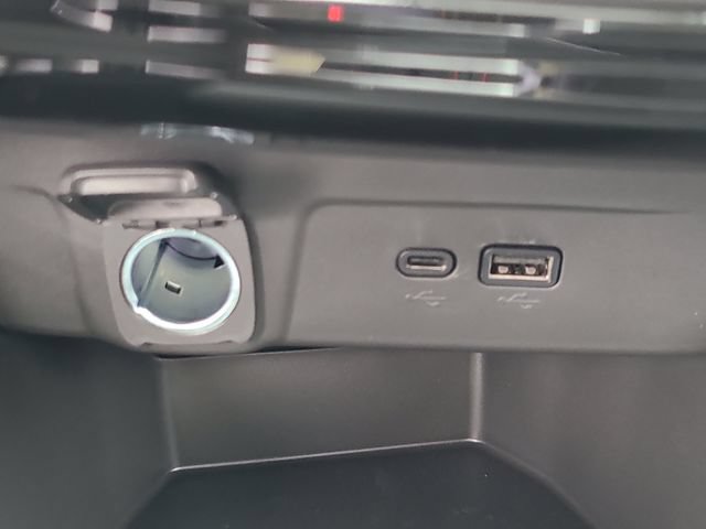 New 2026 Chevrolet Trax RS w/ Driver Confidence Package FWD image 36