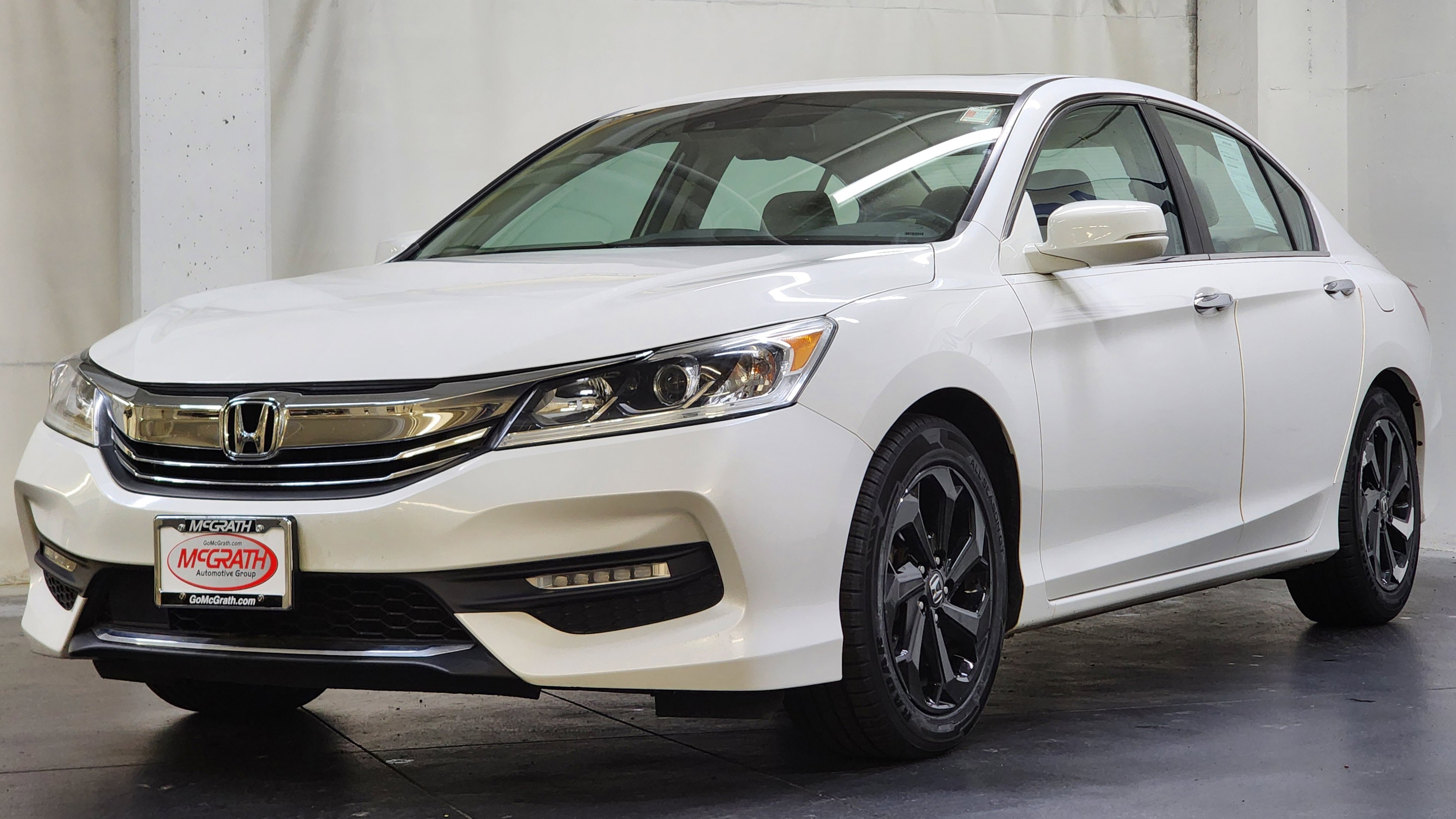 Used 2017 Honda Accord EX-L image 11
