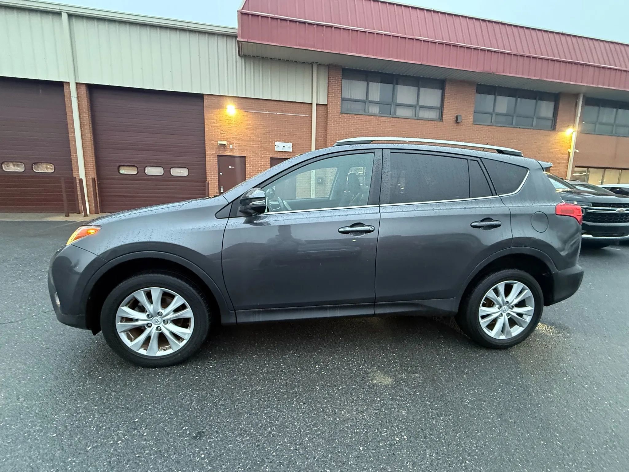 Used 2015 Toyota RAV4 Limited image 2
