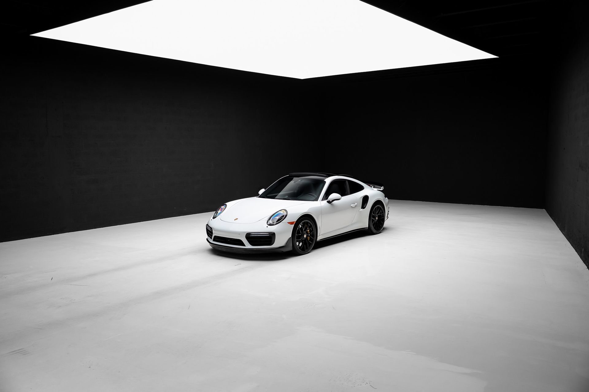 Used 2017 Porsche 911 Turbo S AWD/4WD image 83
