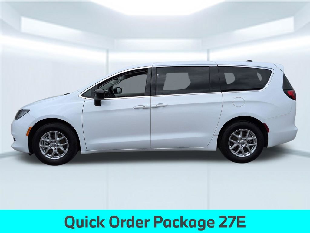 Used 2024 Chrysler Voyager LX w/ Fleet Security Group FWD image 2