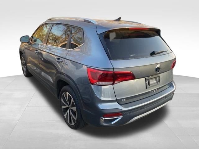 Used 2024 Volkswagen Taos SE image 13