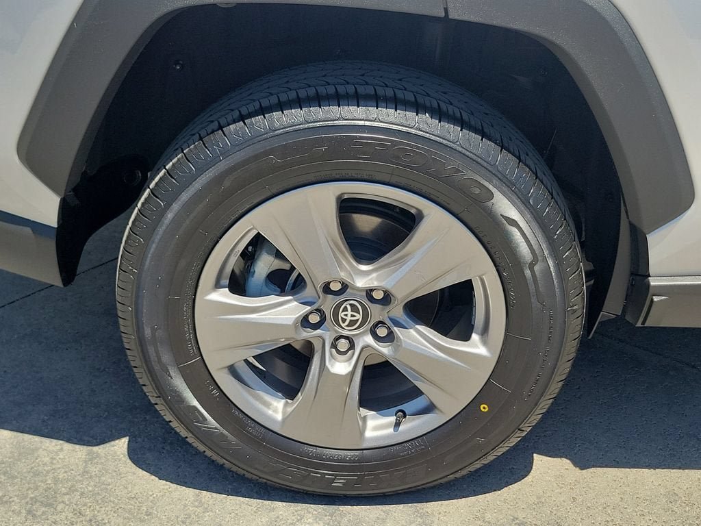 Used 2024 Toyota RAV4 XLE FWD image 6