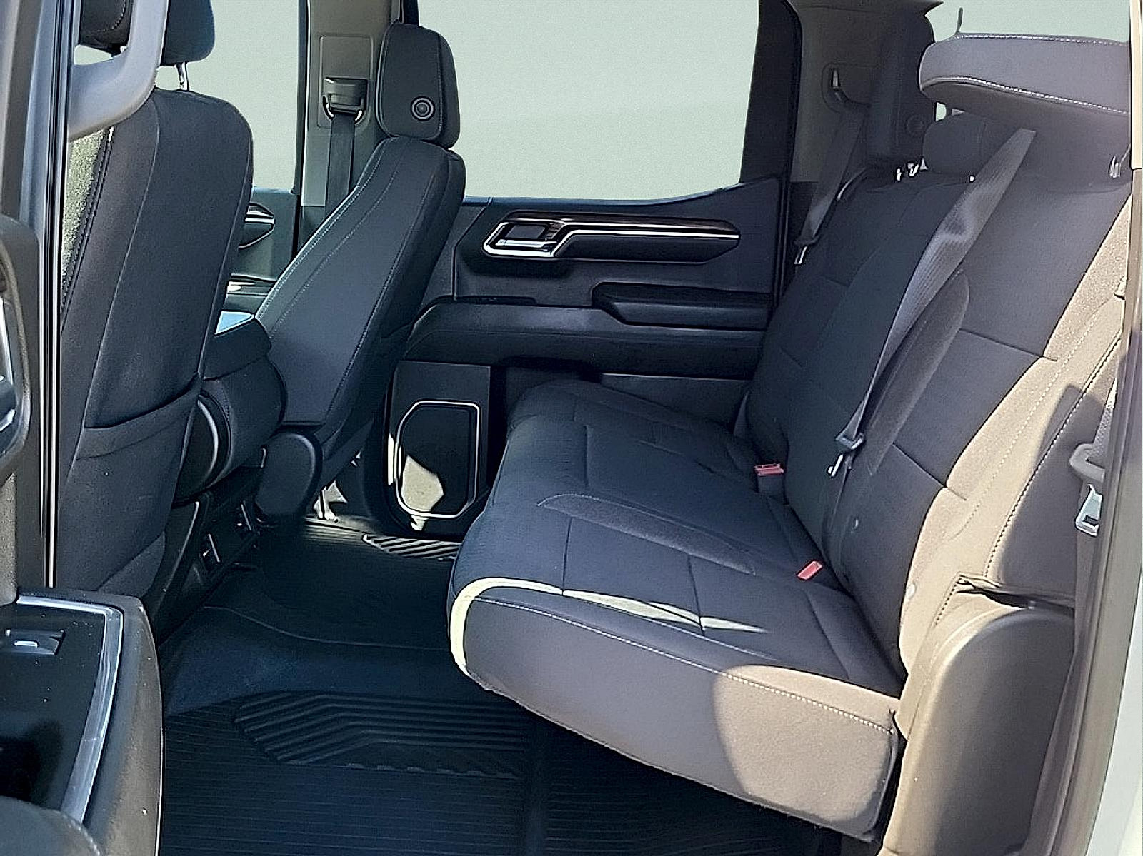 Used 2022 Chevrolet Silverado 1500 LT AWD/4WD image 11