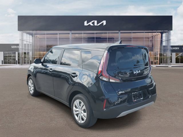 Certified 2023 Kia Soul LX image 4