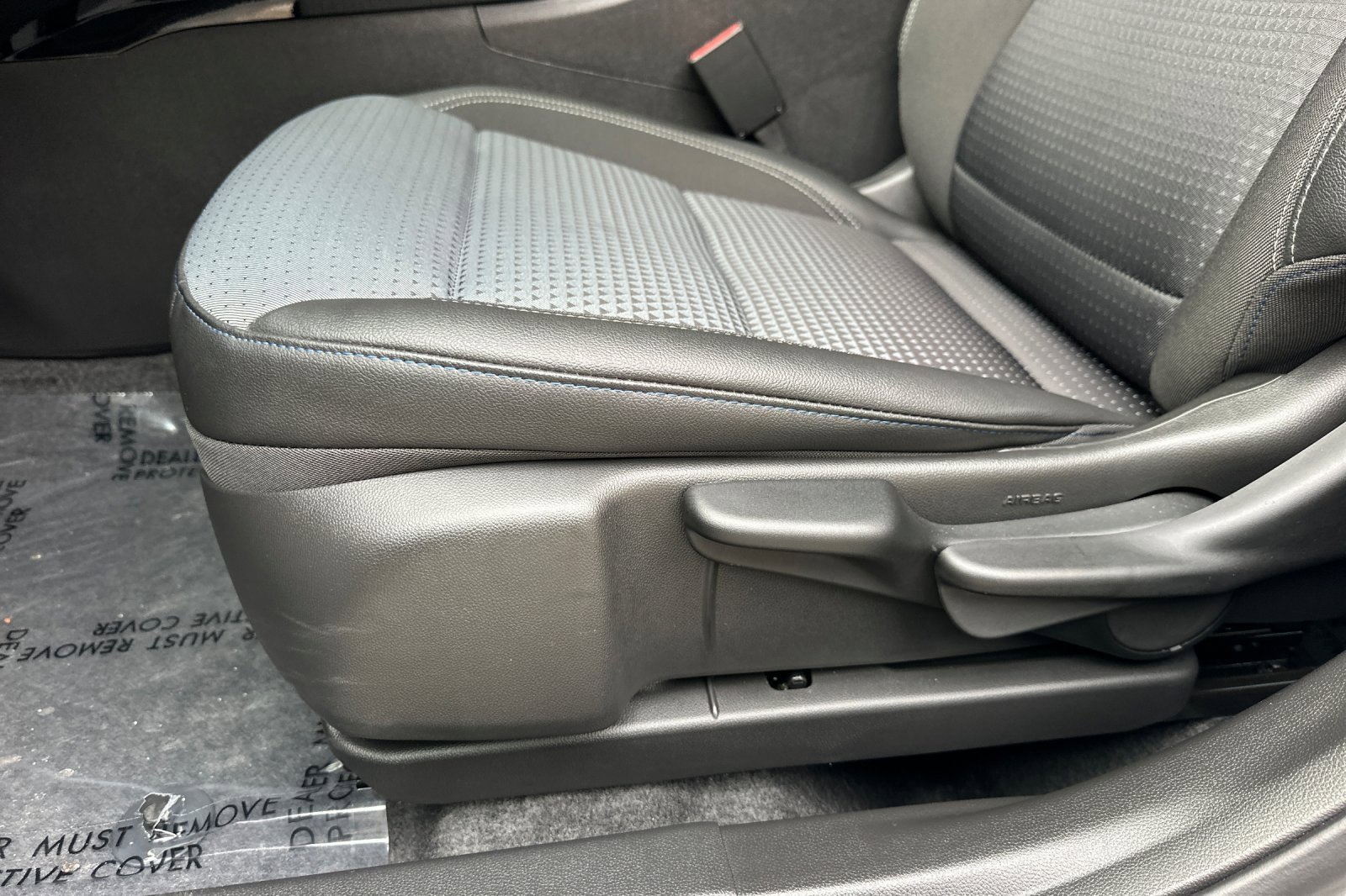 Used 2025 Chevrolet Trax LT w/ Driver Confidence Package image 13