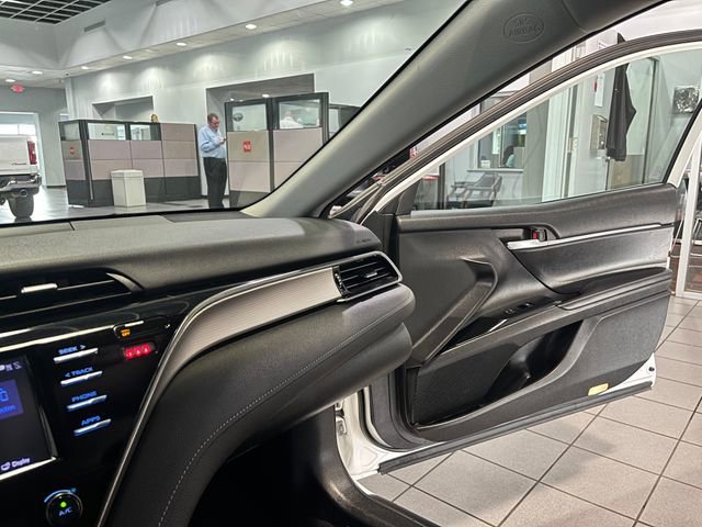 Used 2019 Toyota Camry SE w/ Convenience Package image 23
