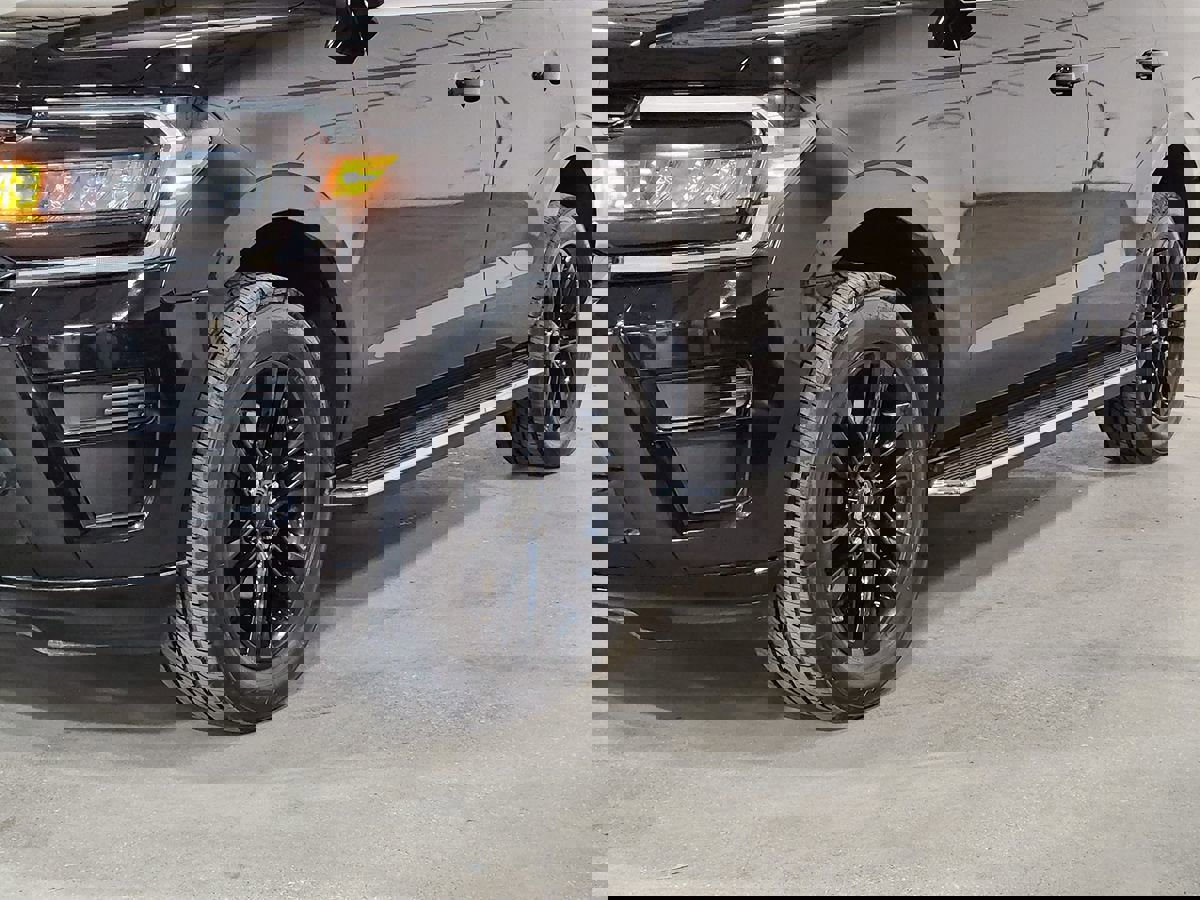 Used 2022 Ford Expedition XLT image 17