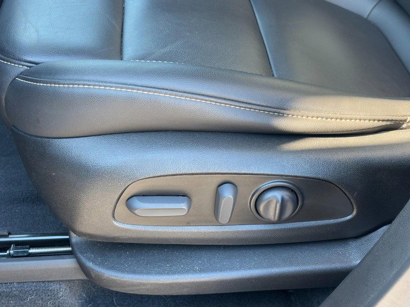 Used 2023 Chevrolet Traverse LT w/ LPO, Floor Liner Package image 26