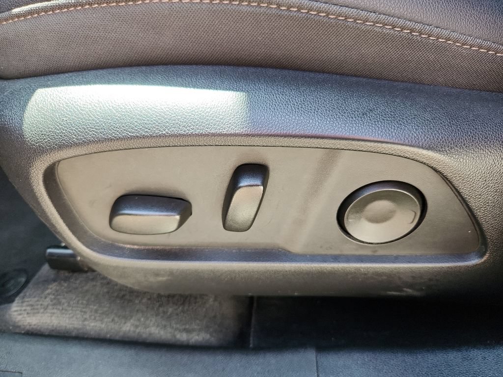 Used 2025 Chevrolet Equinox LT w/ Convenience Package II FWD image 19