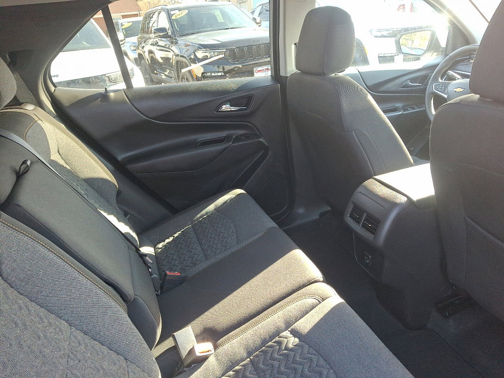 Used 2024 Chevrolet Equinox LT image 15