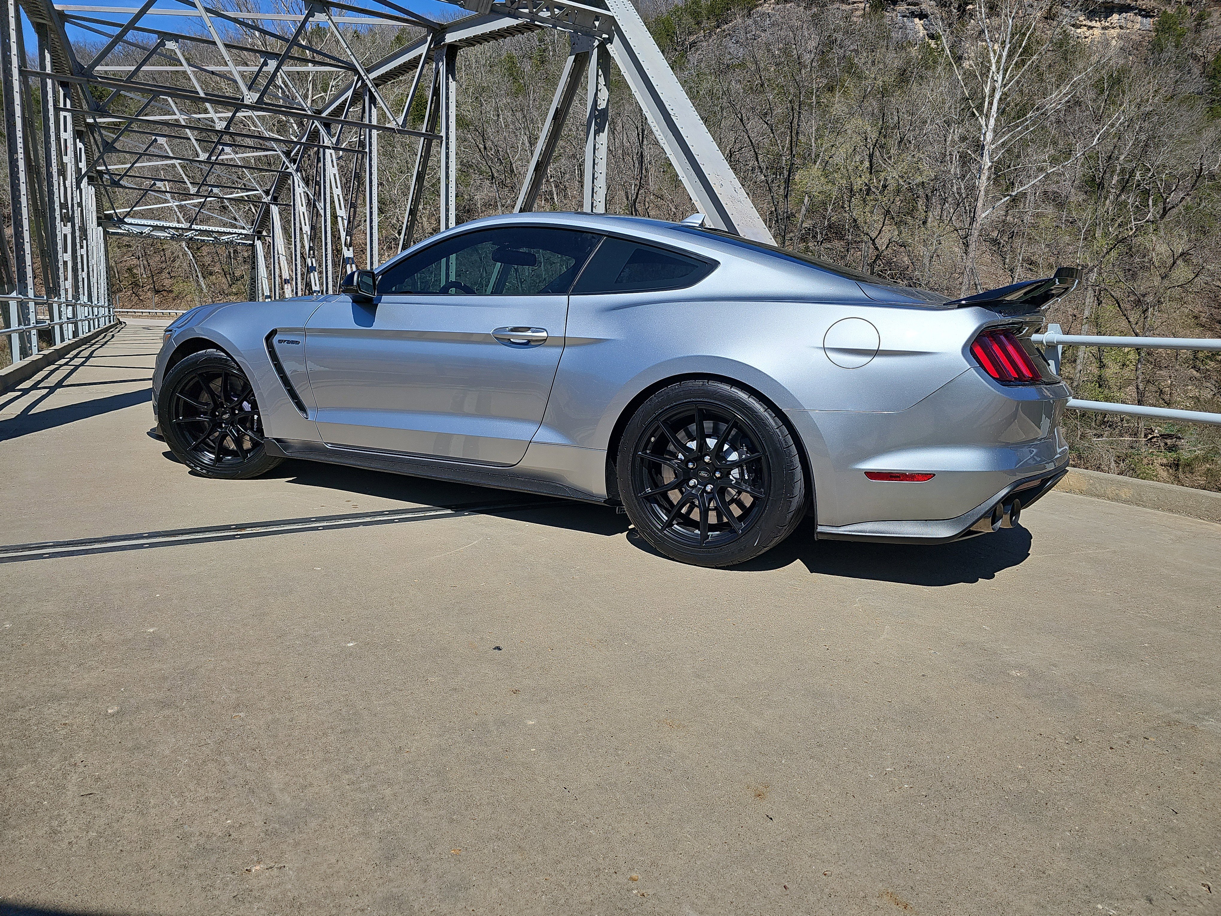 Used 2020 Ford Mustang Shelby GT350 w/ Technology Package image 6
