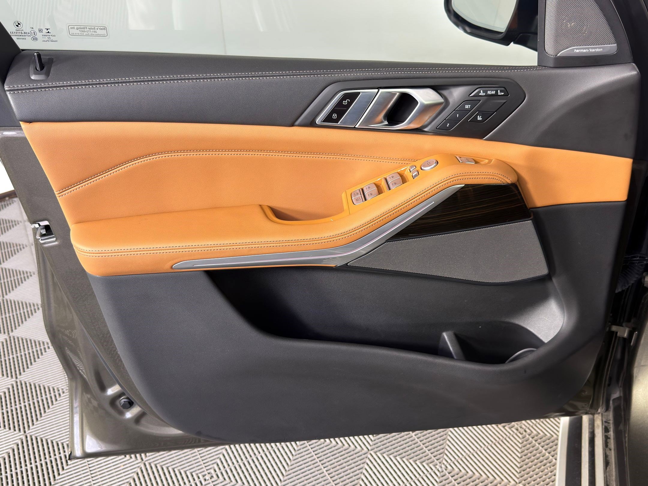 Used 2023 BMW X7 xDrive40i w/ Premium Package image 10