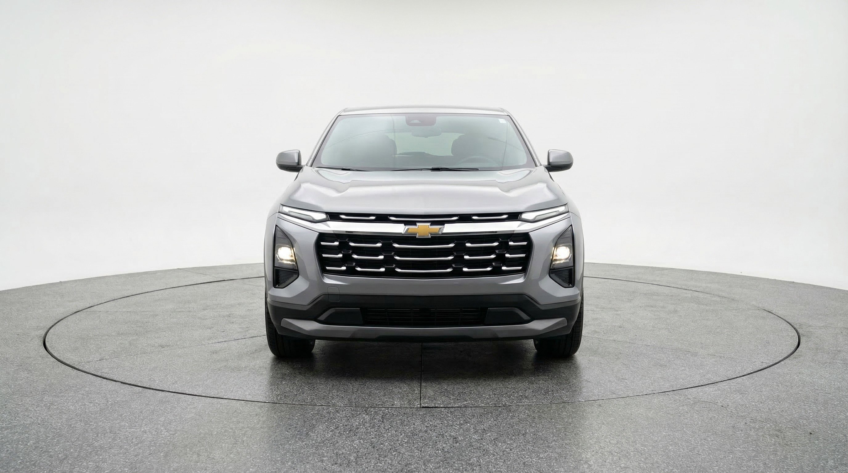 Used 2025 Chevrolet Equinox LT image 2