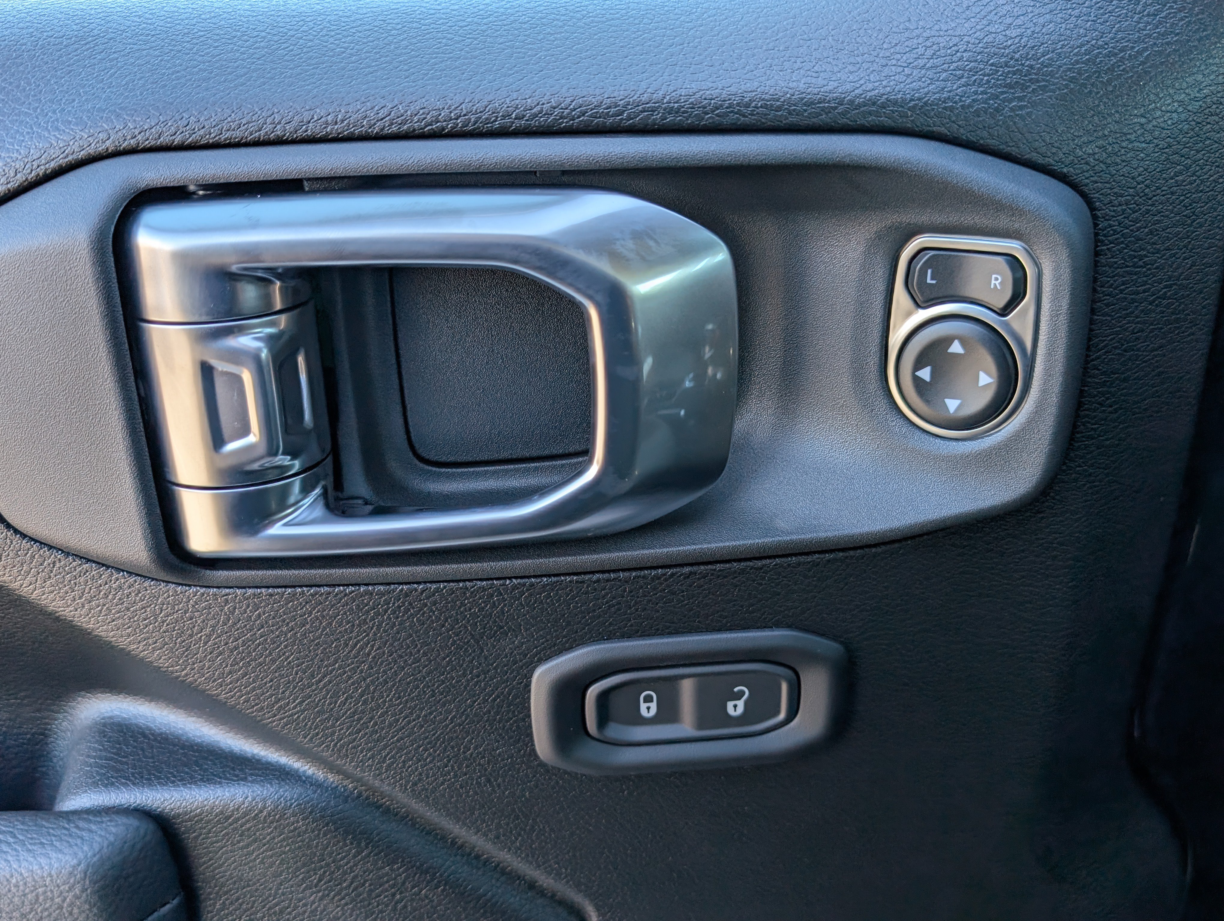 New 2026 Jeep Wrangler Unlimited Sport AWD/4WD image 16