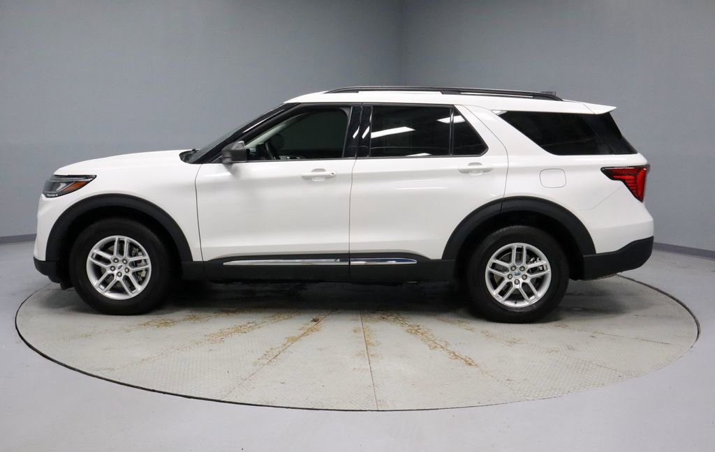 Certified 2025 Ford Explorer Active AWD/4WD image 8