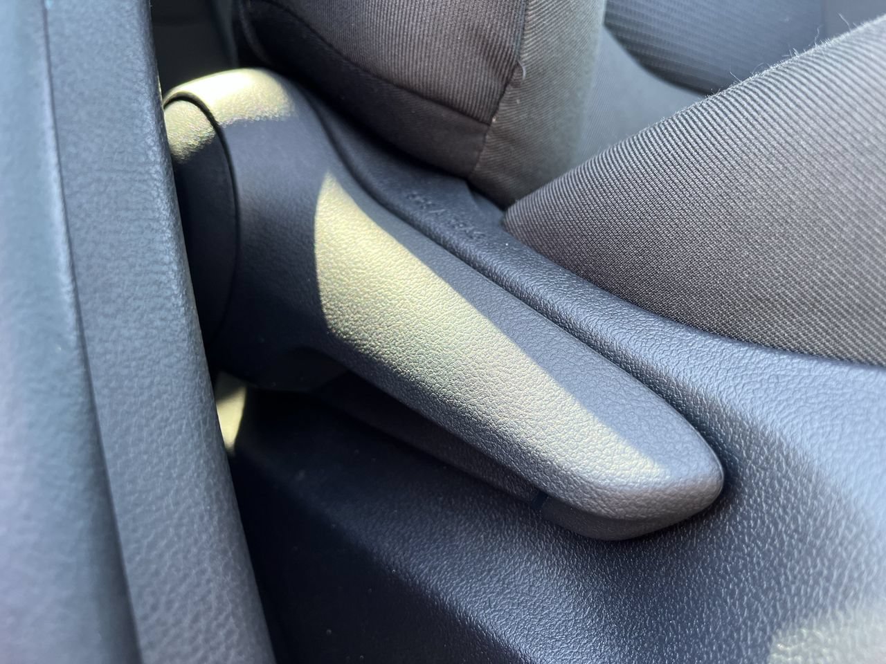 Used 2025 Toyota RAV4 LE AWD/4WD image 26