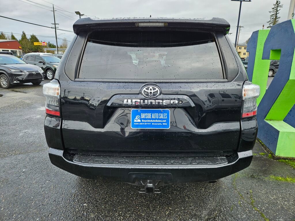 Used 2016 Toyota 4Runner SR5 image 4