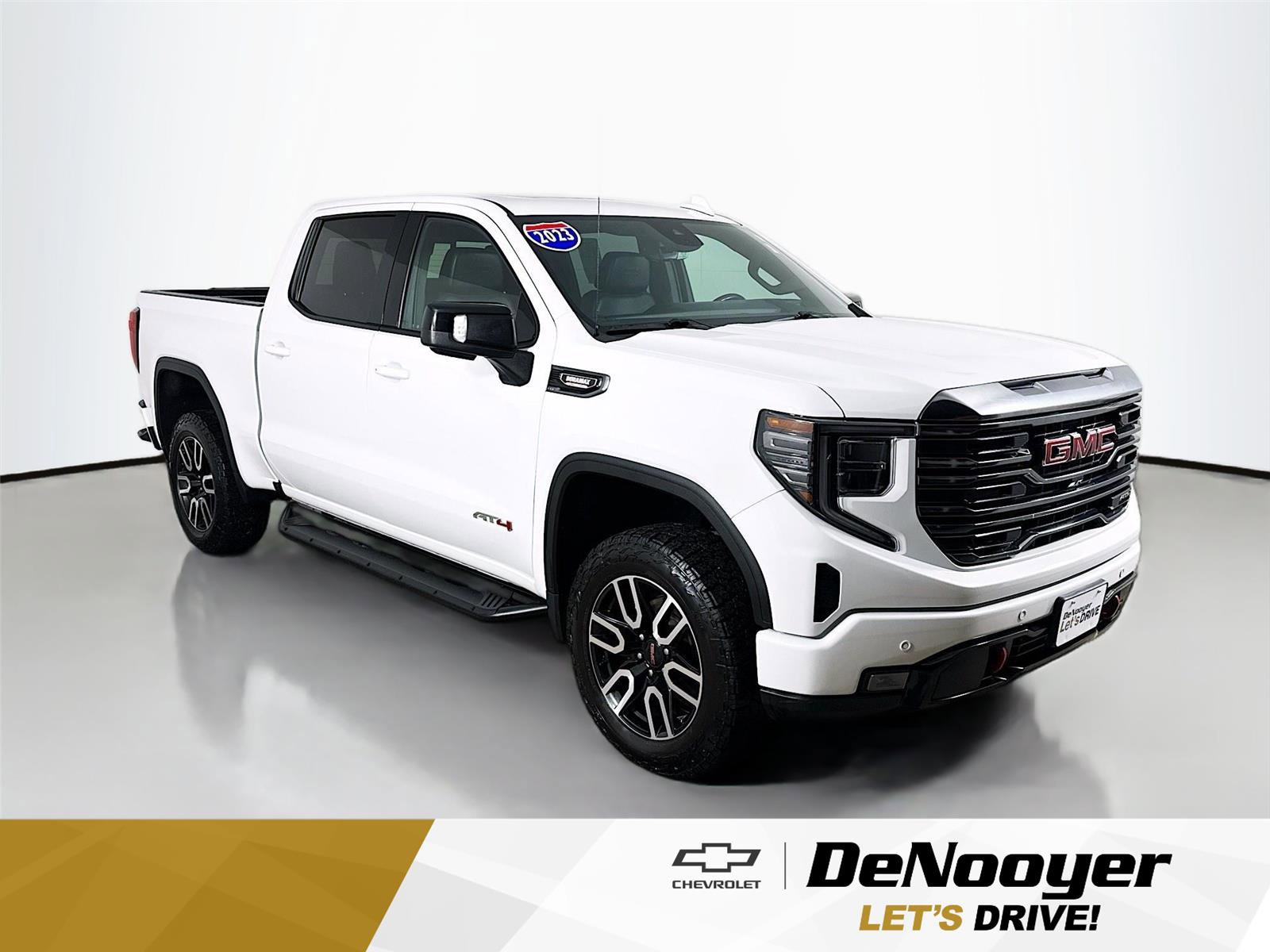 Used 2023 GMC Sierra 1500 AT4 w/ AT4 Premium Package image 1