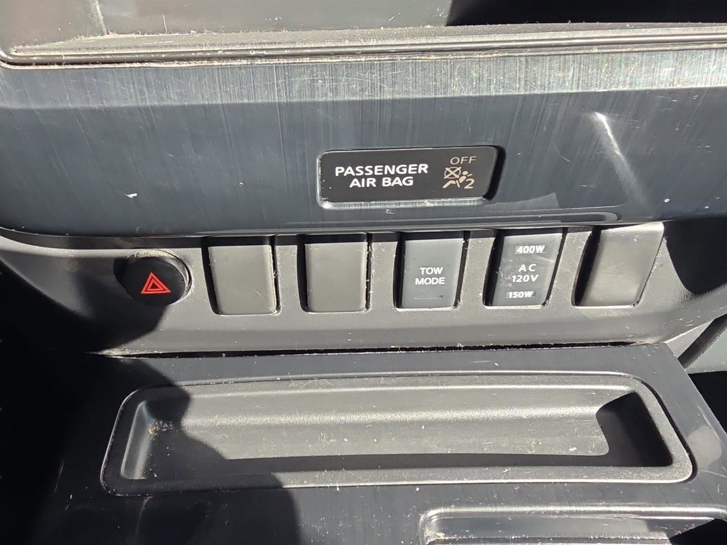 Used 2015 Nissan Titan SV w/ SV Value Truck Package image 24