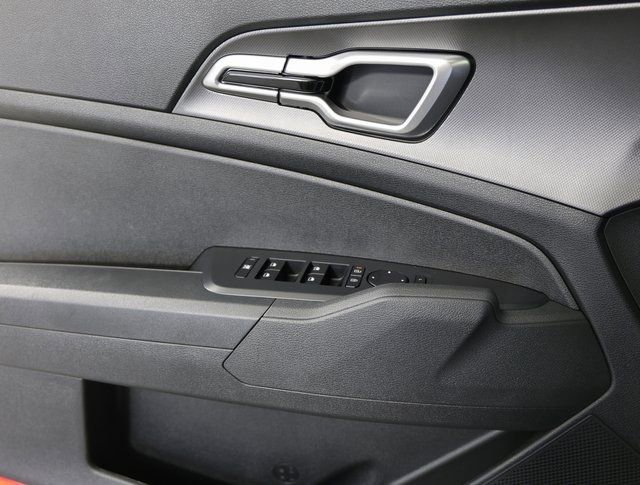 New 2026 Kia Sportage LX image 23