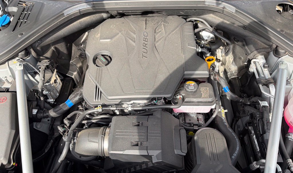 Certified 2026 Genesis GV70 2.5T Select AWD/4WD image 8