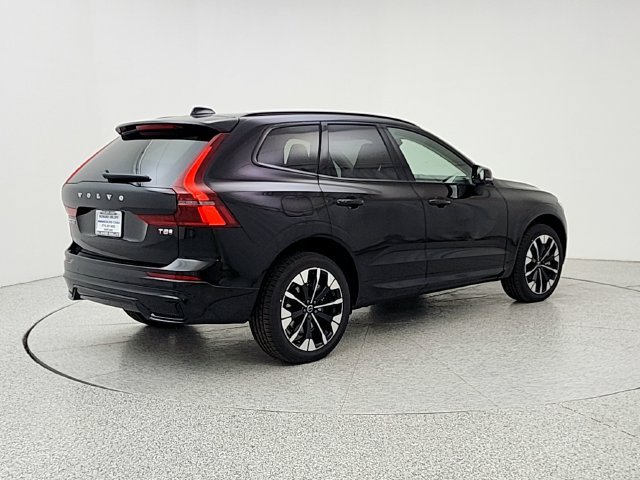New 2026 Volvo XC60 T8 Plus w/ Climate Package AWD/4WD image 5