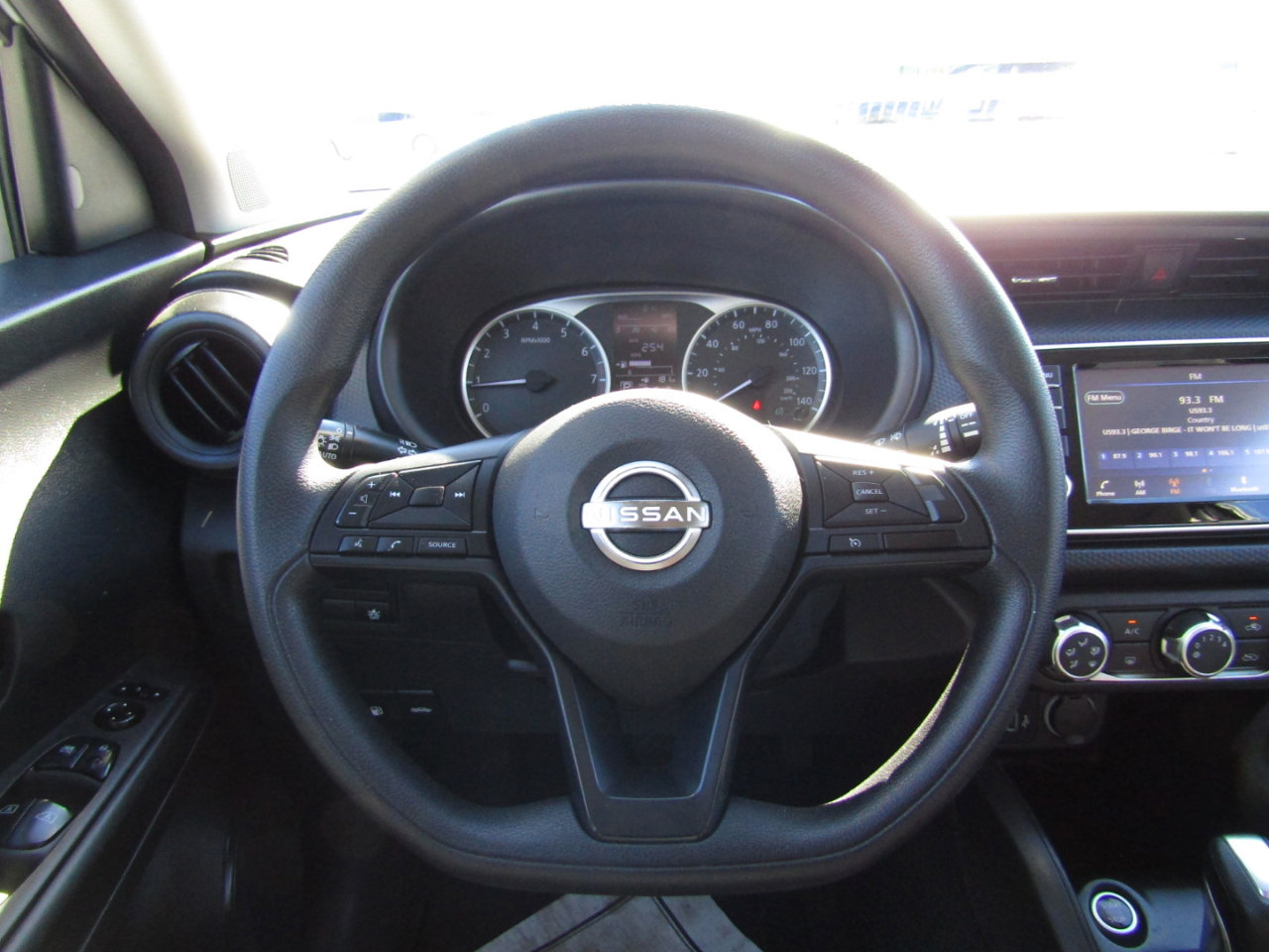 Used 2023 Nissan Kicks S image 10