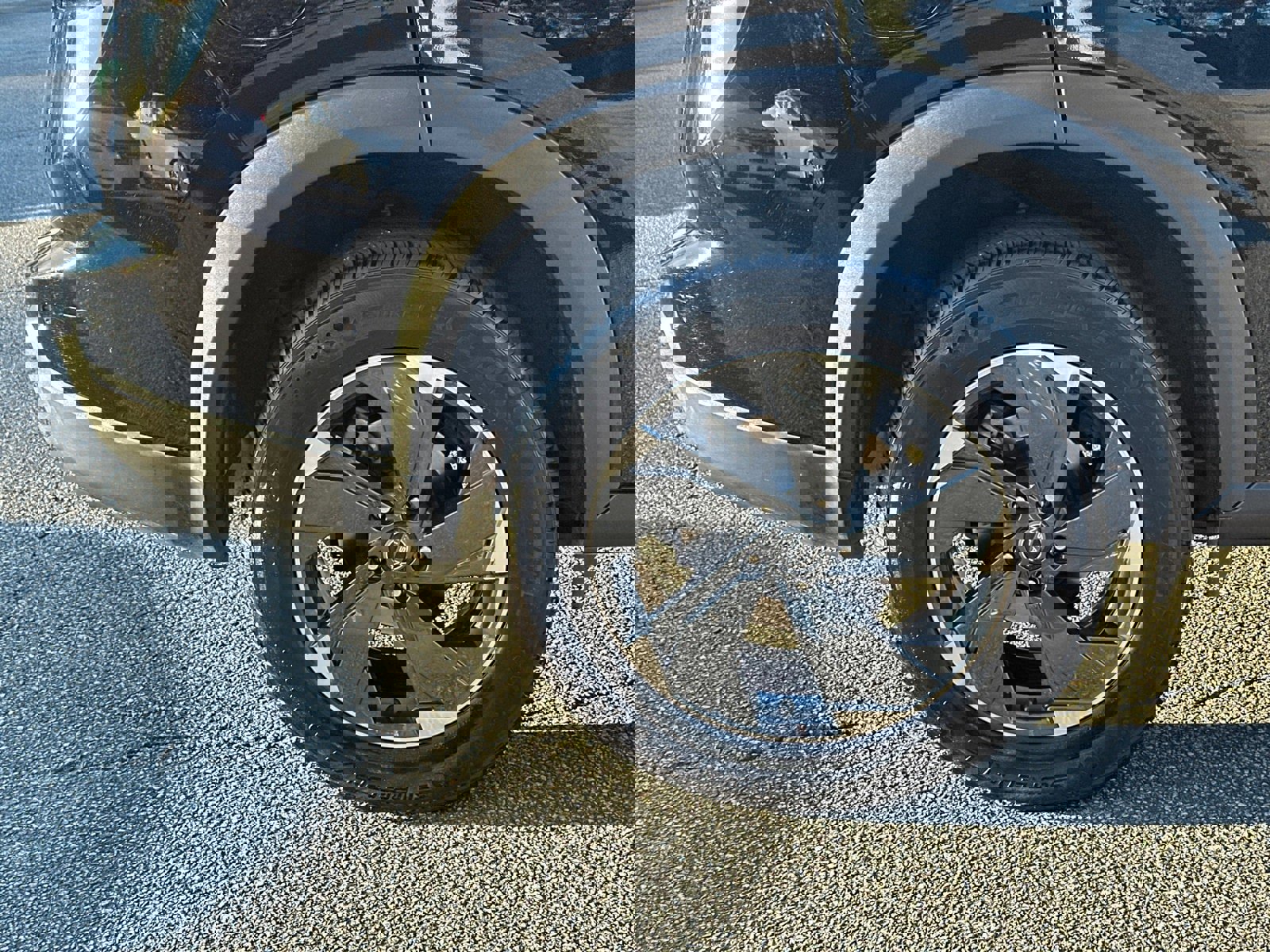 Used 2024 Nissan Rogue SV image 17