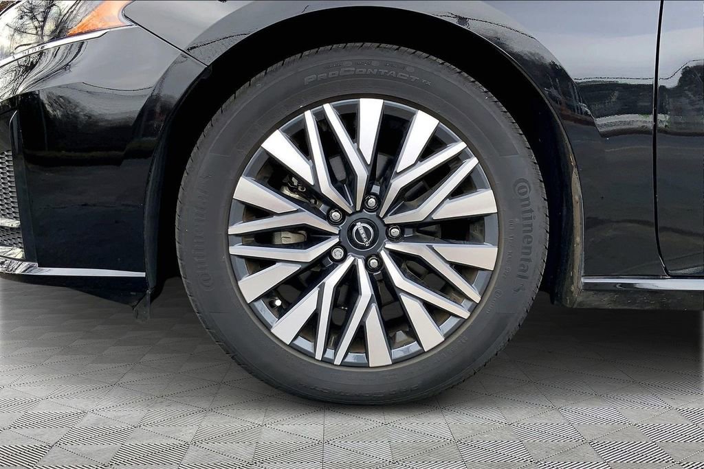 Used 2024 Nissan Altima 2.5 SV image 21