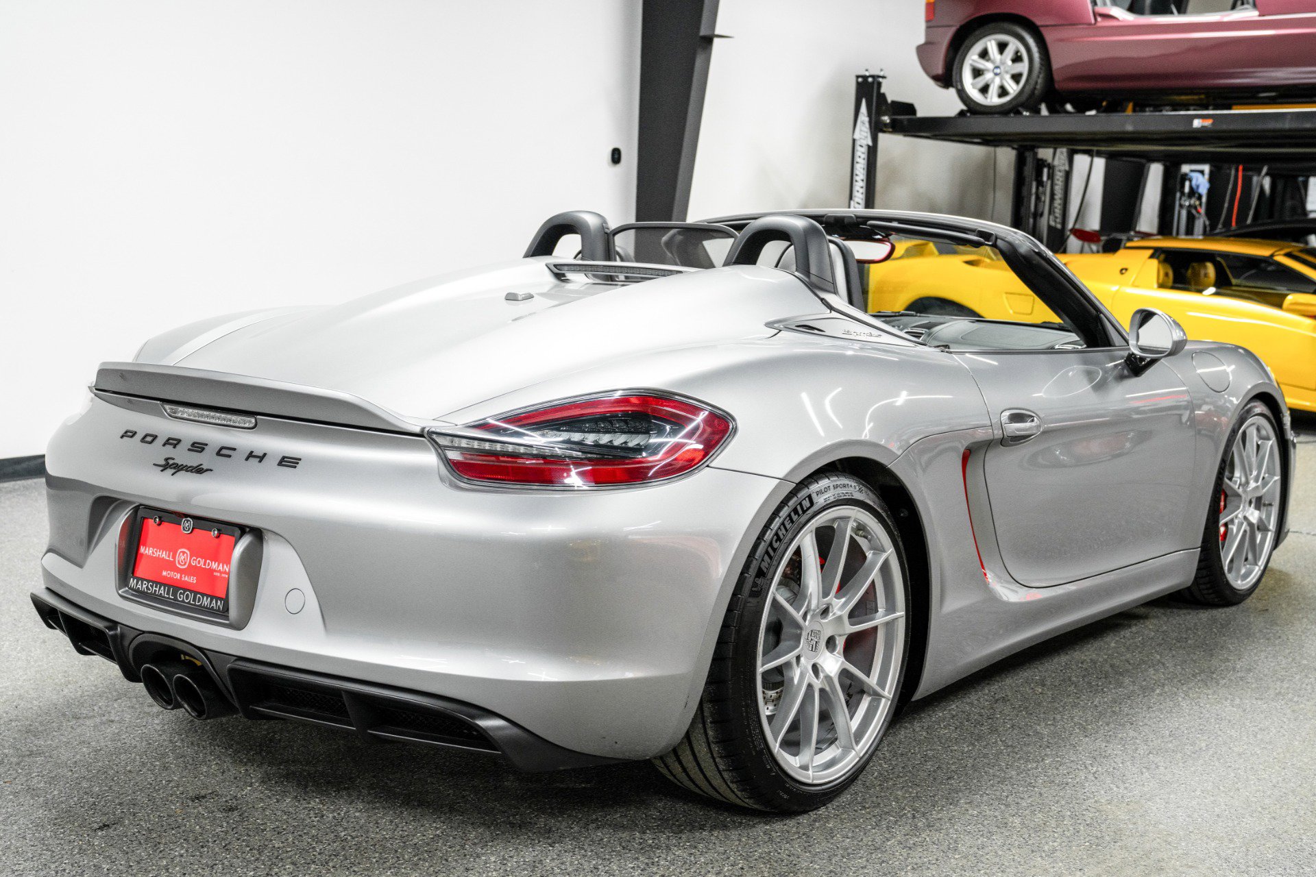Used 2016 Porsche Boxster Spyder image 8